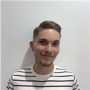 Soy estudiante del Grado en Educación Primaria en la Universidad de Las Palmas y estoy cursando el Tercer Curso.